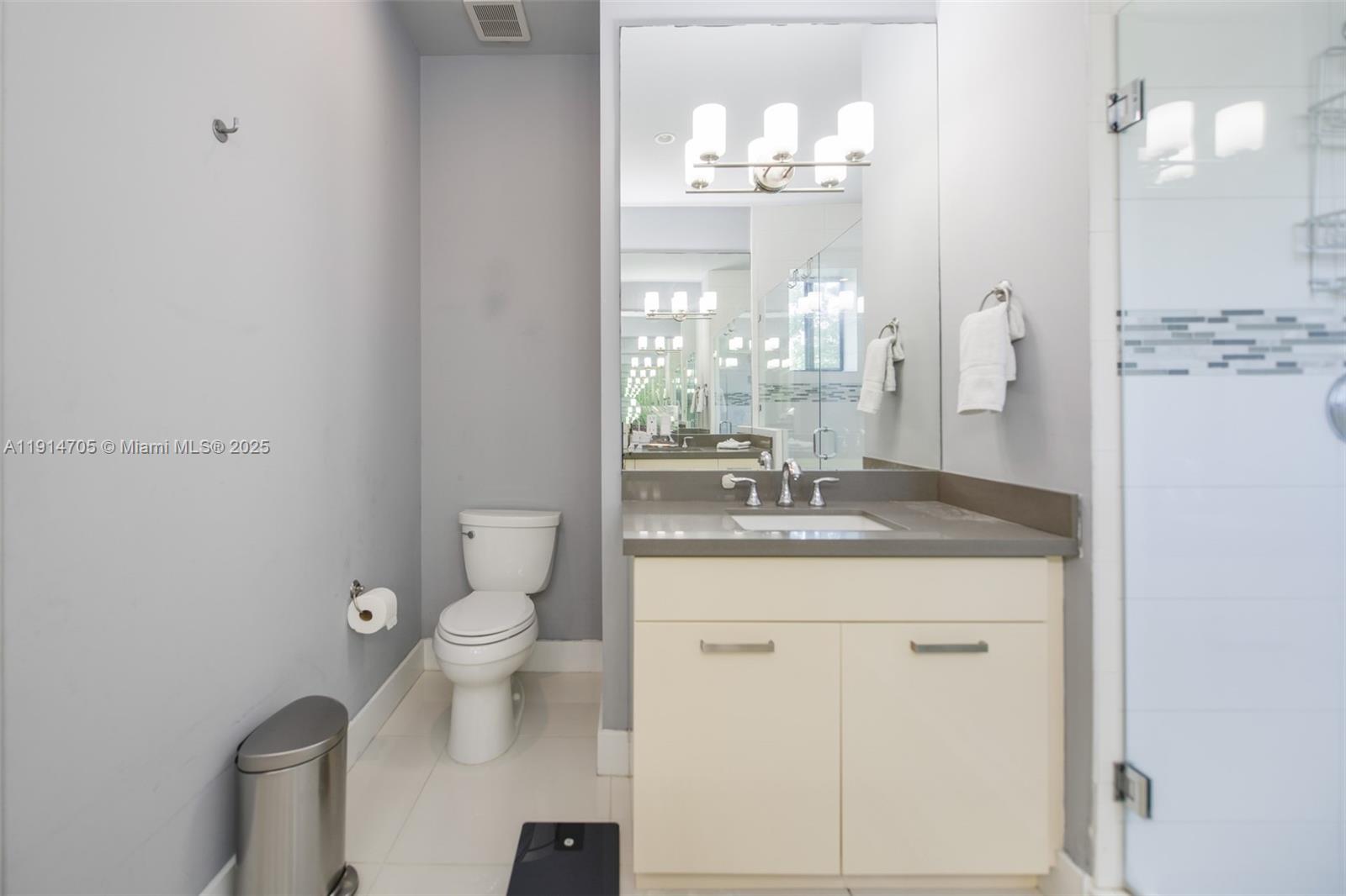 3318 Day Ave #7 Miami, FL 33133