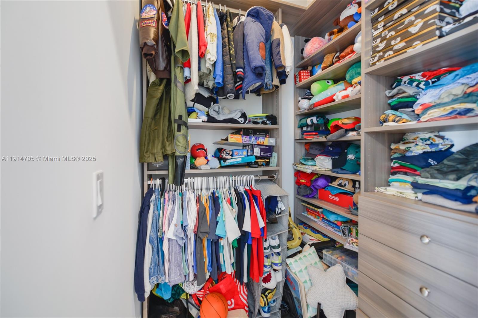 3318 Day Ave #7 Miami, FL 33133