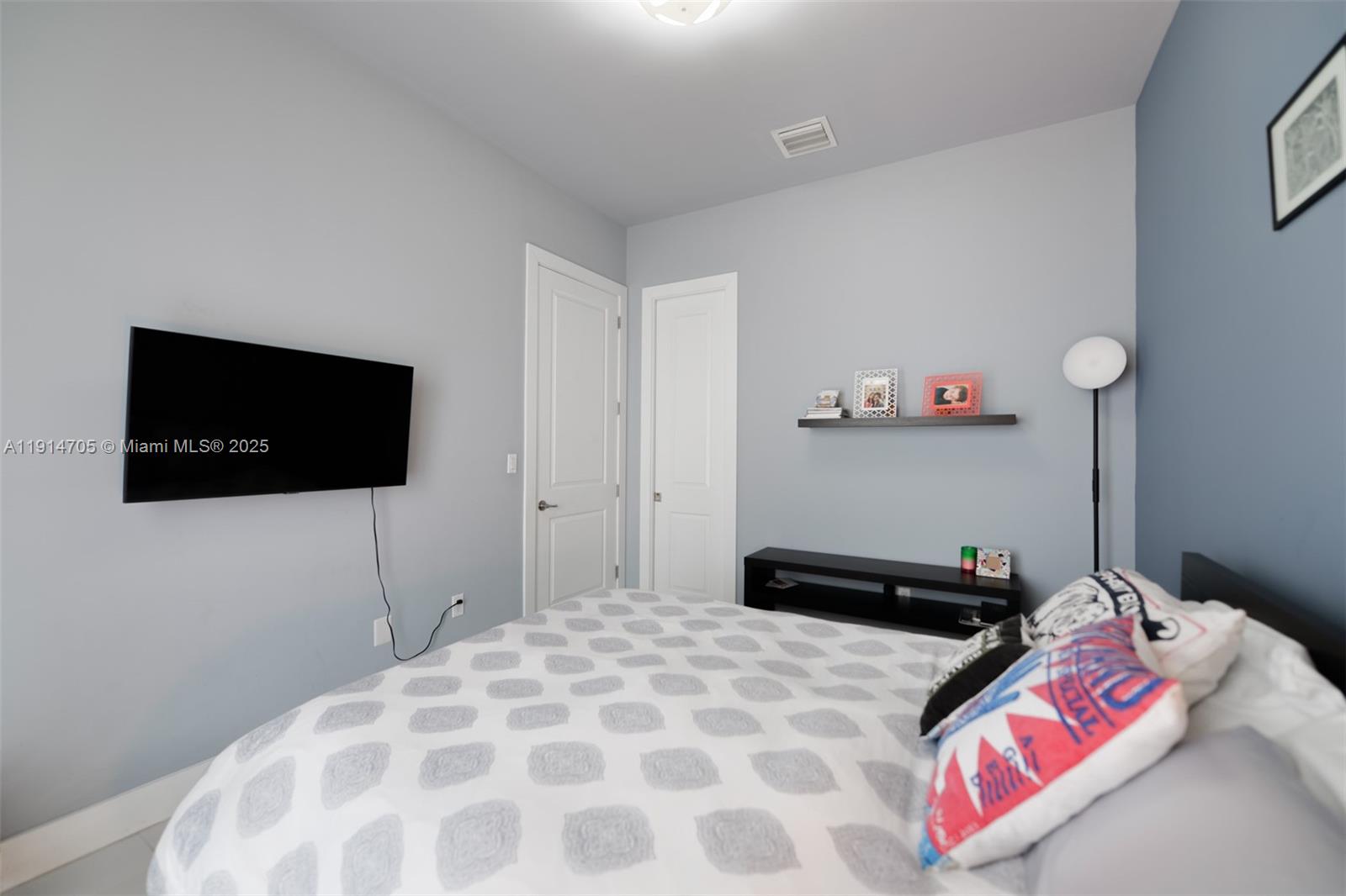 3318 Day Ave #7 Miami, FL 33133