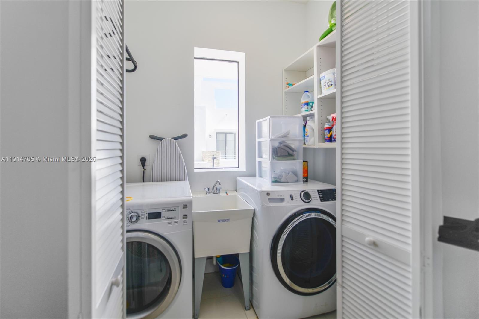 3318 Day Ave #7 Miami, FL 33133