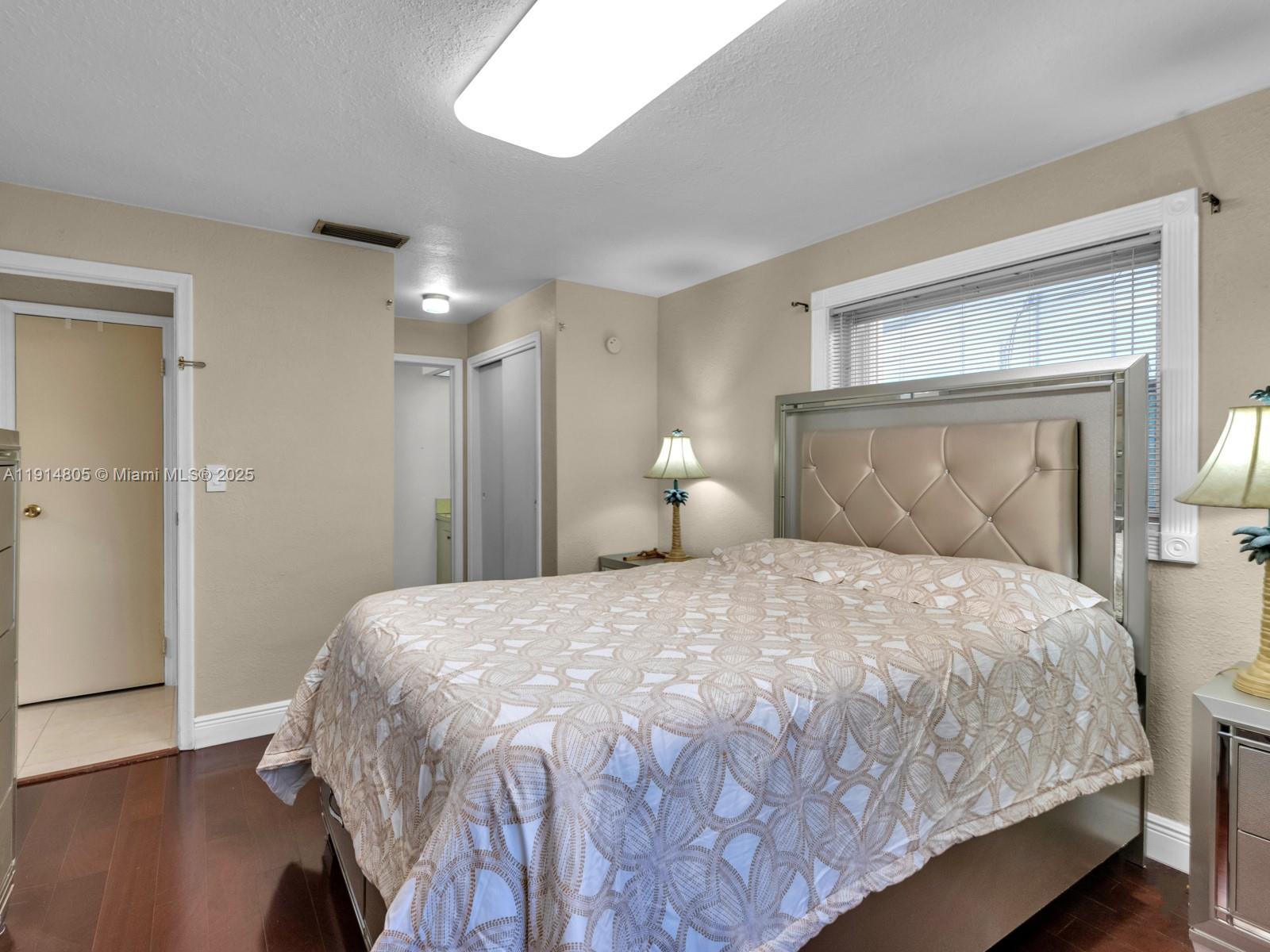 6561 NW 28th St Sunrise, FL 33313