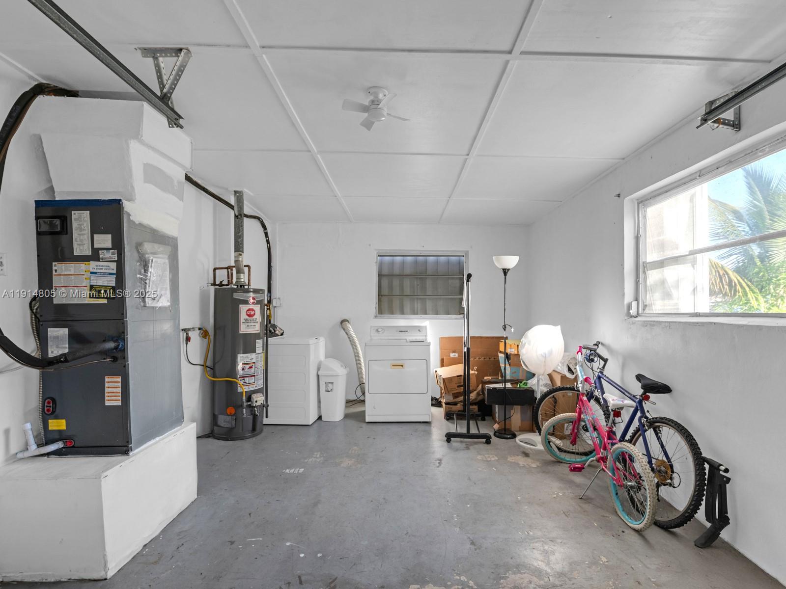 6561 NW 28th St Sunrise, FL 33313