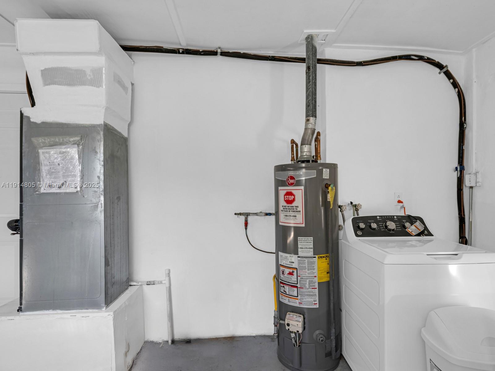 6561 NW 28th St Sunrise, FL 33313