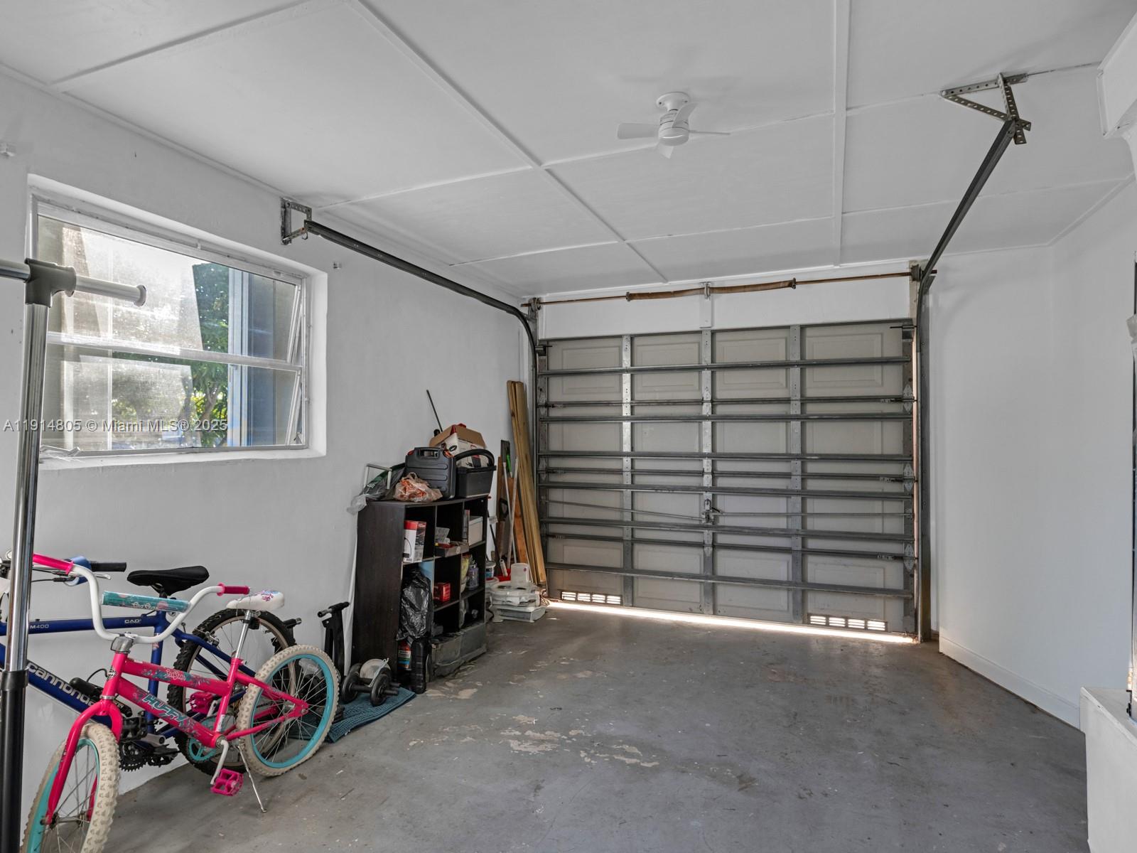 6561 NW 28th St Sunrise, FL 33313