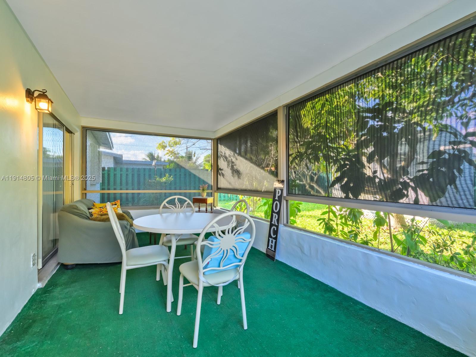 6561 NW 28th St Sunrise, FL 33313