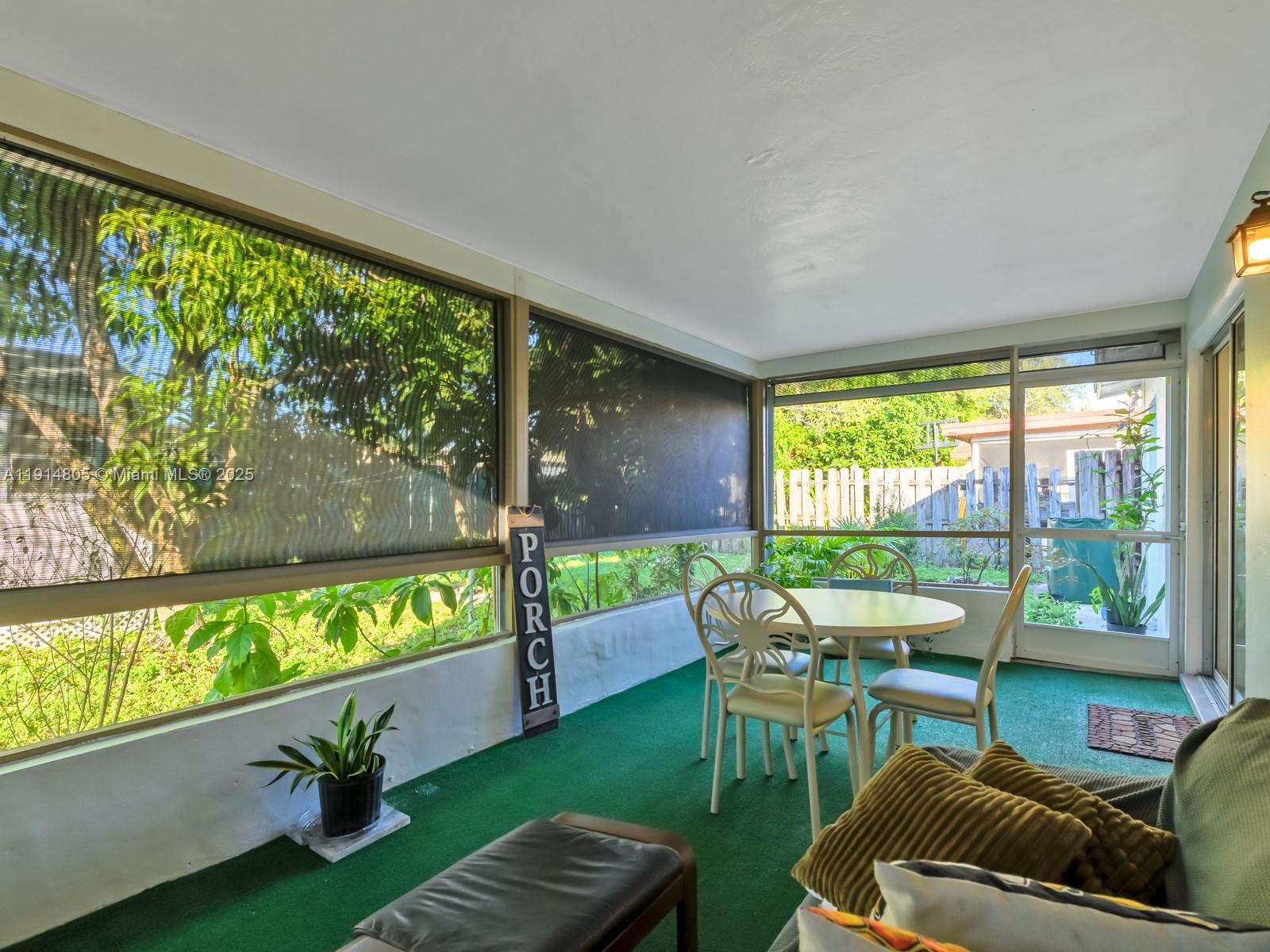 6561 NW 28th St Sunrise, FL 33313