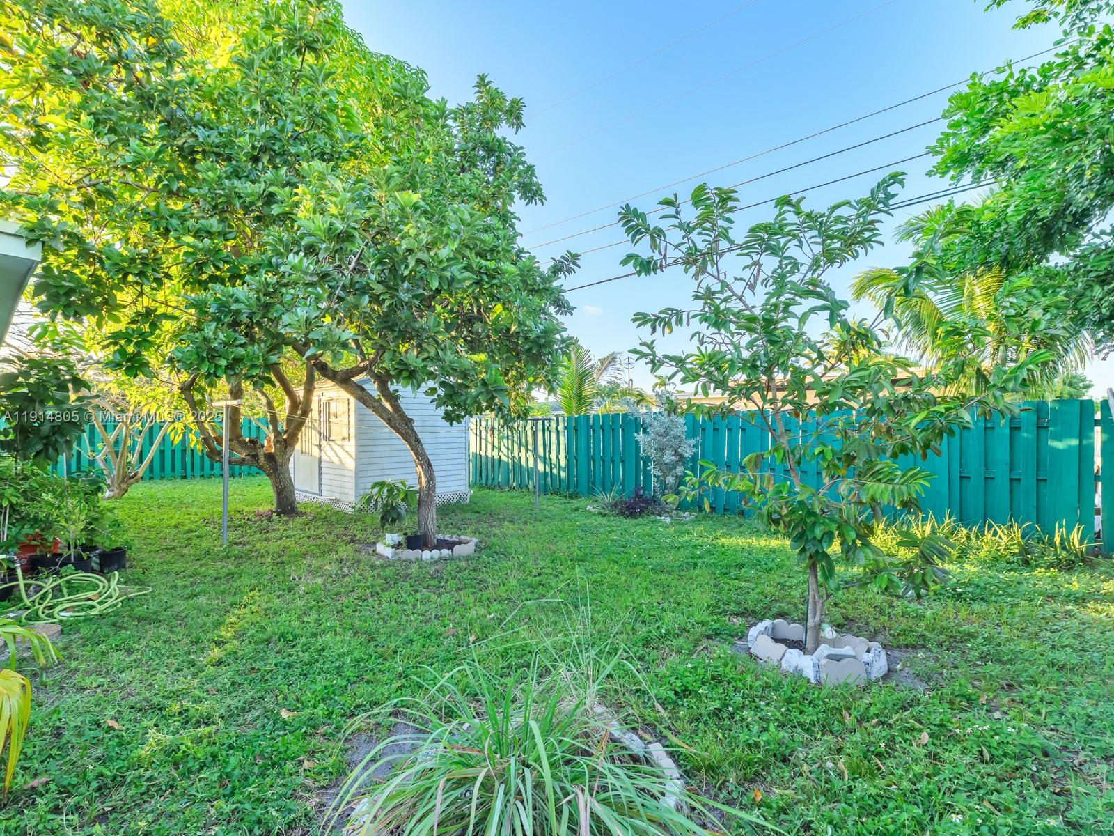 6561 NW 28th St Sunrise, FL 33313