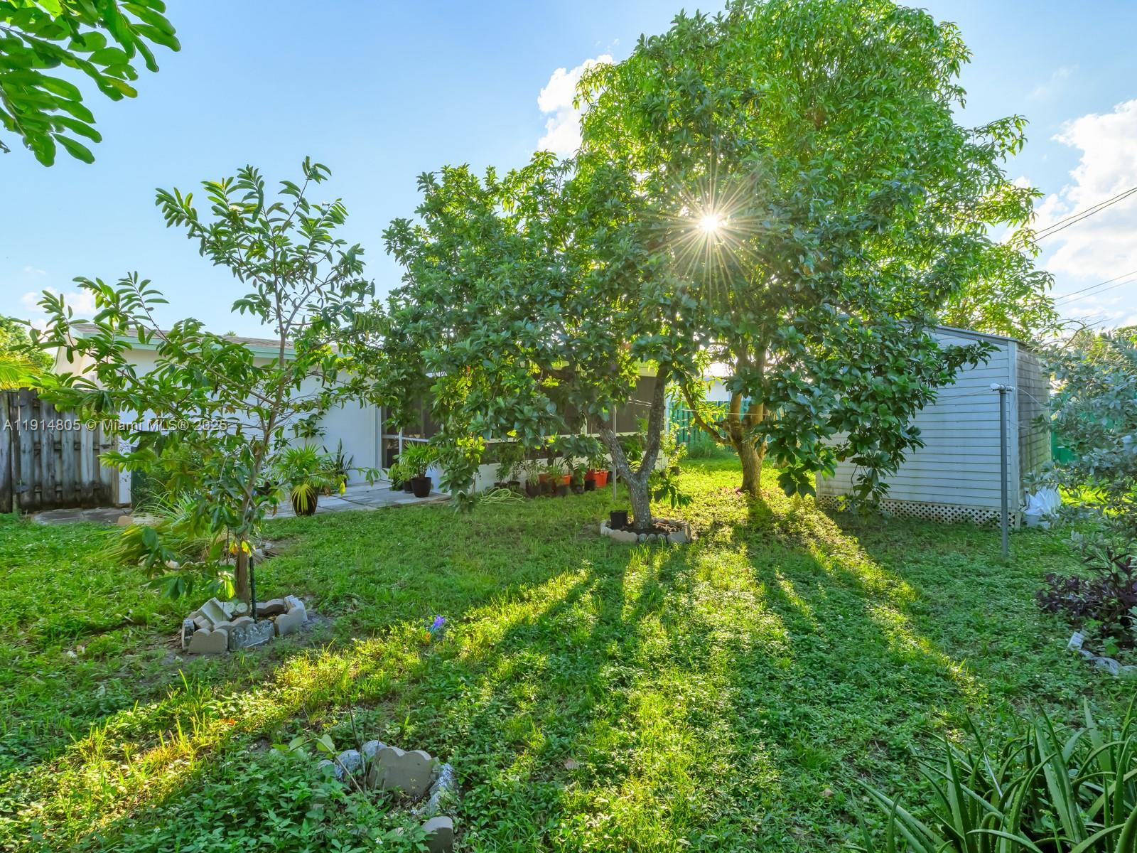 6561 NW 28th St Sunrise, FL 33313