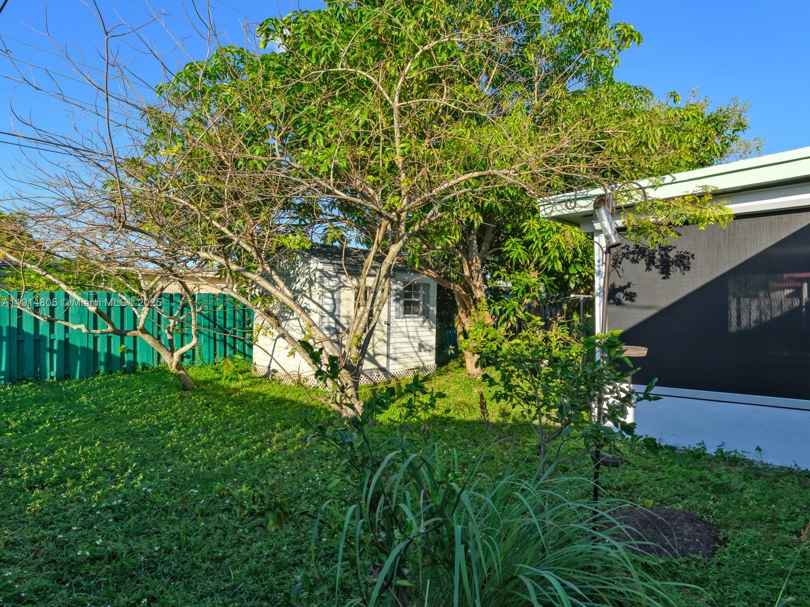 6561 NW 28th St Sunrise, FL 33313
