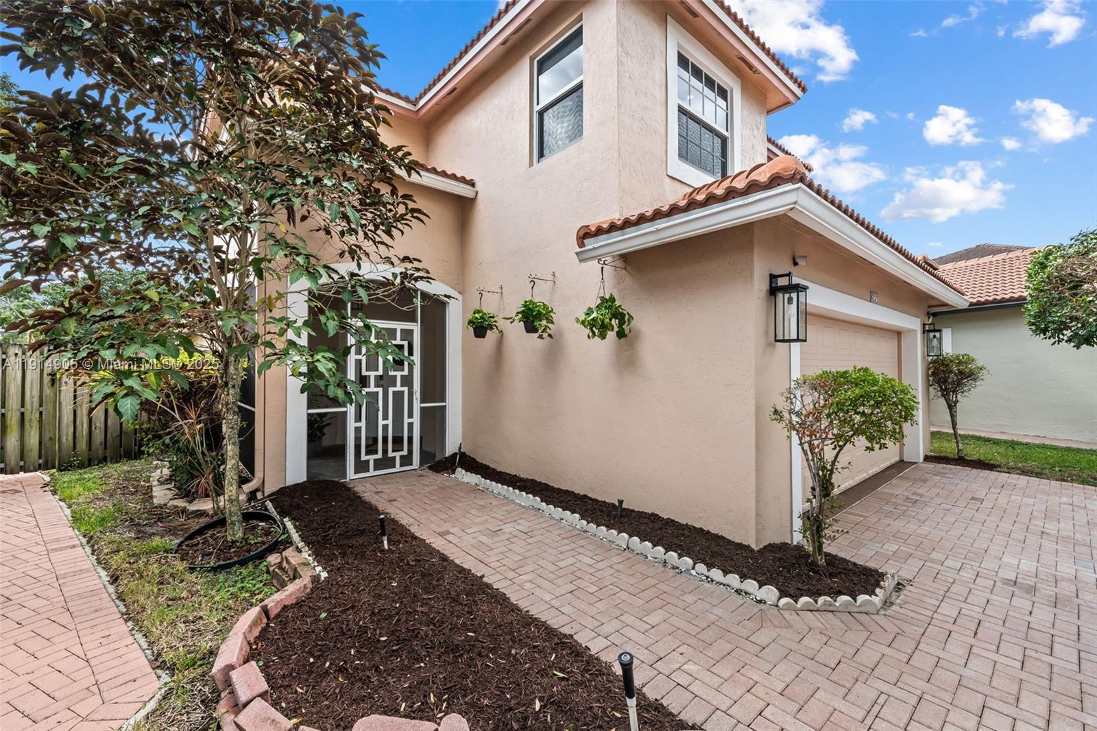 6232 NW 38th Dr Coral Springs, FL 33067