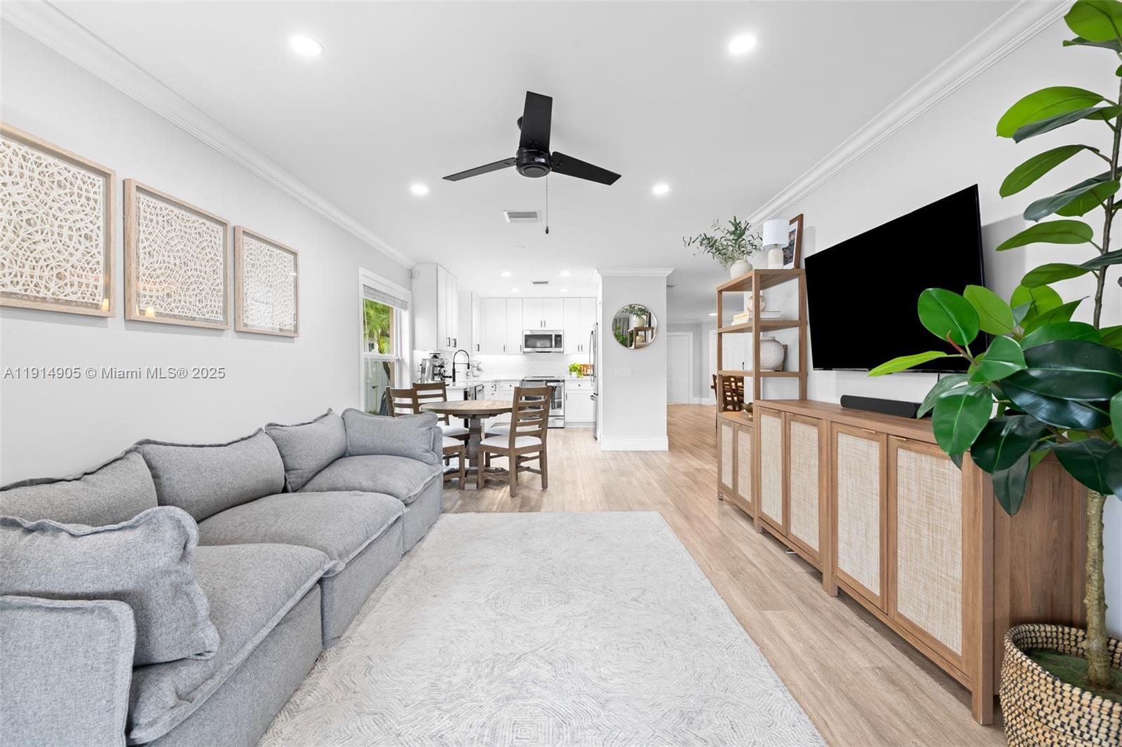 6232 NW 38th Dr Coral Springs, FL 33067