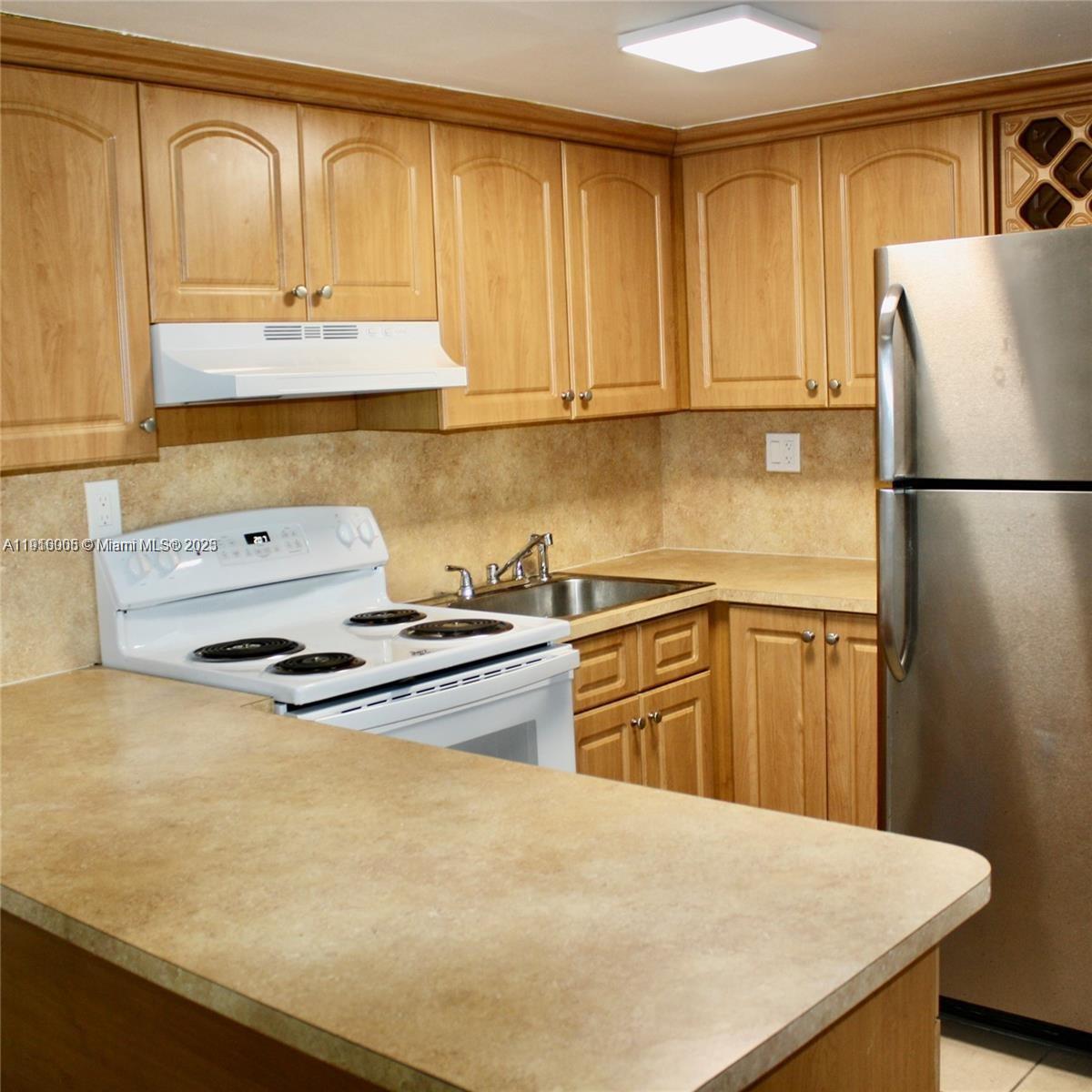 2079 W 54th Ter #29 Hialeah, FL 33016