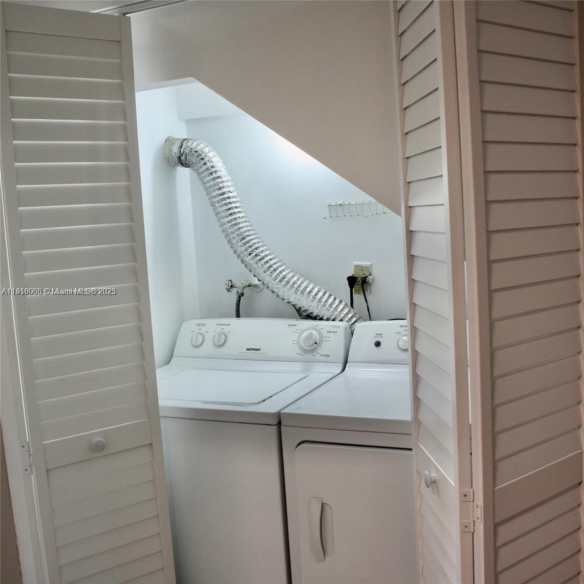 2079 W 54th Ter #29 Hialeah, FL 33016