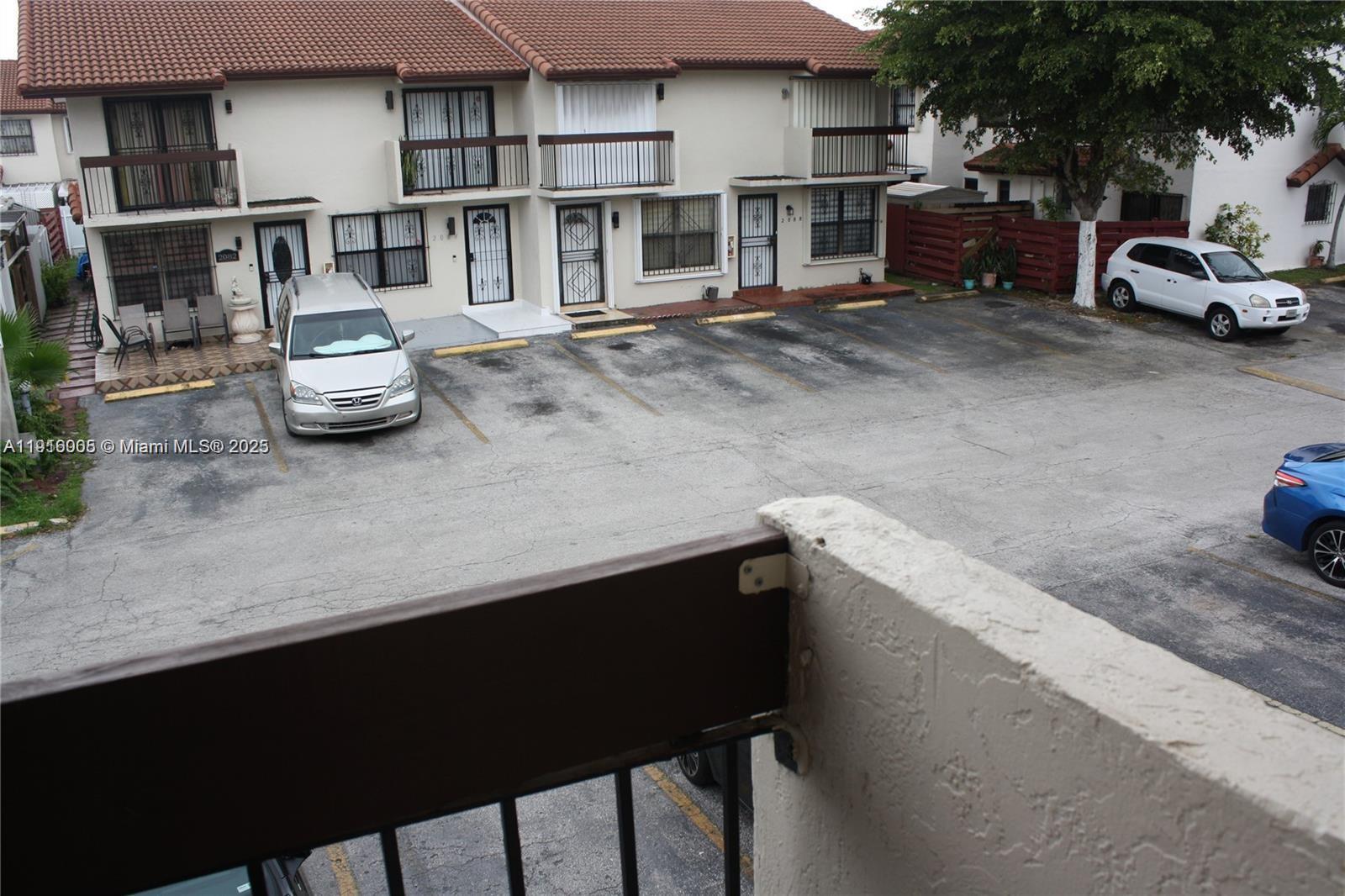 2079 W 54th Ter #29 Hialeah, FL 33016