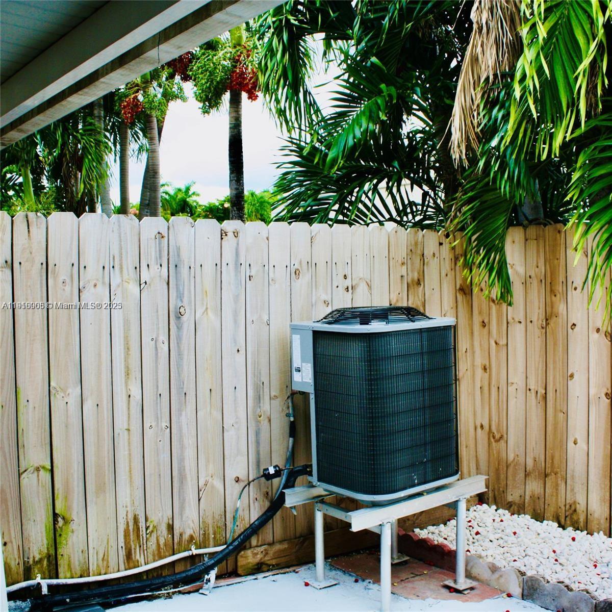 2079 W 54th Ter #29 Hialeah, FL 33016