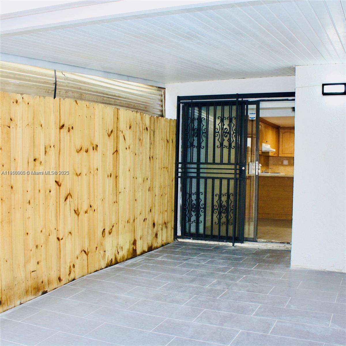 2079 W 54th Ter #29 Hialeah, FL 33016