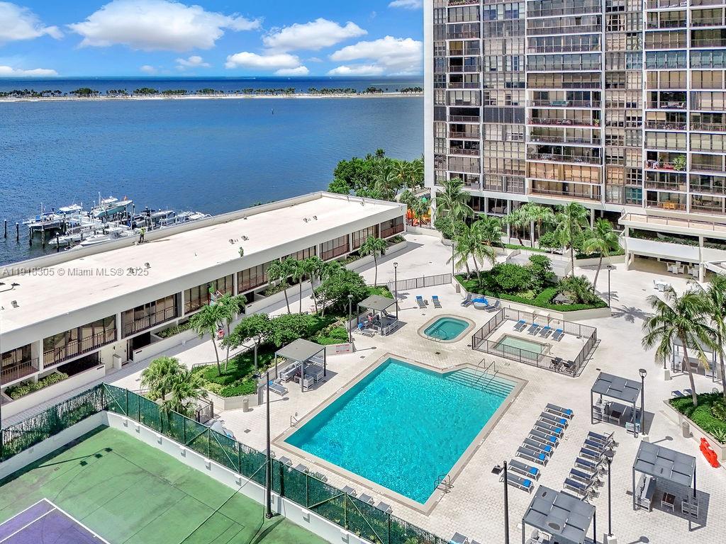 1915 Brickell Ave #C1213