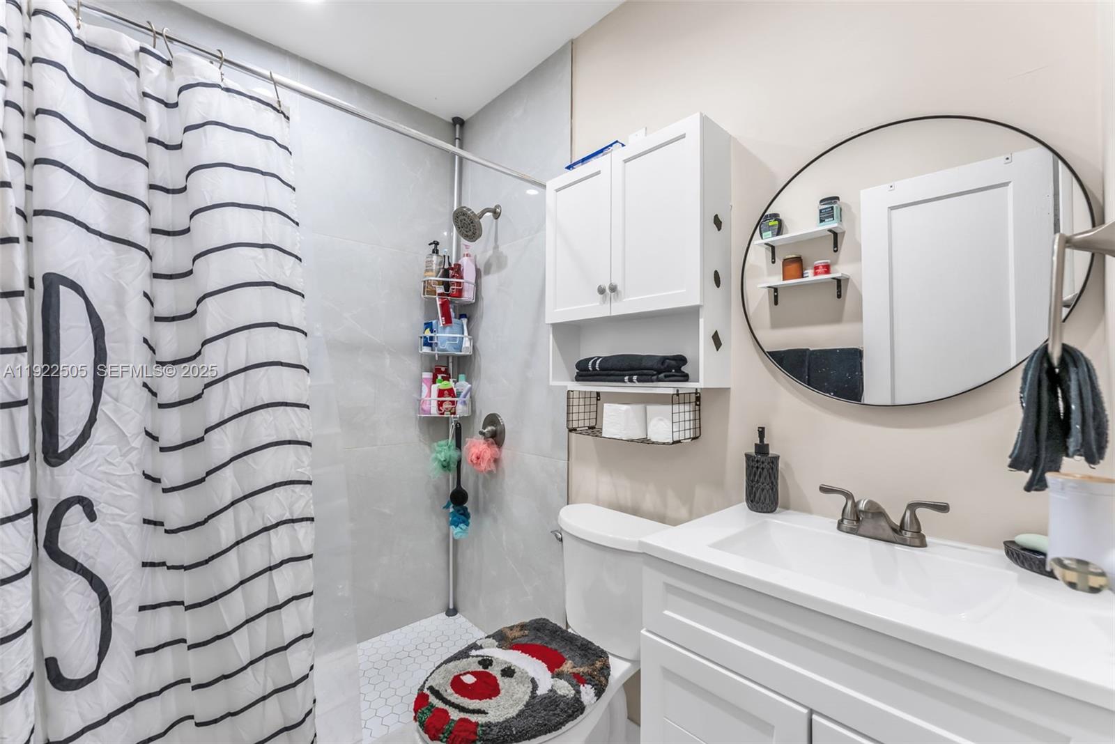 166 E 15th St Hialeah, FL 33010