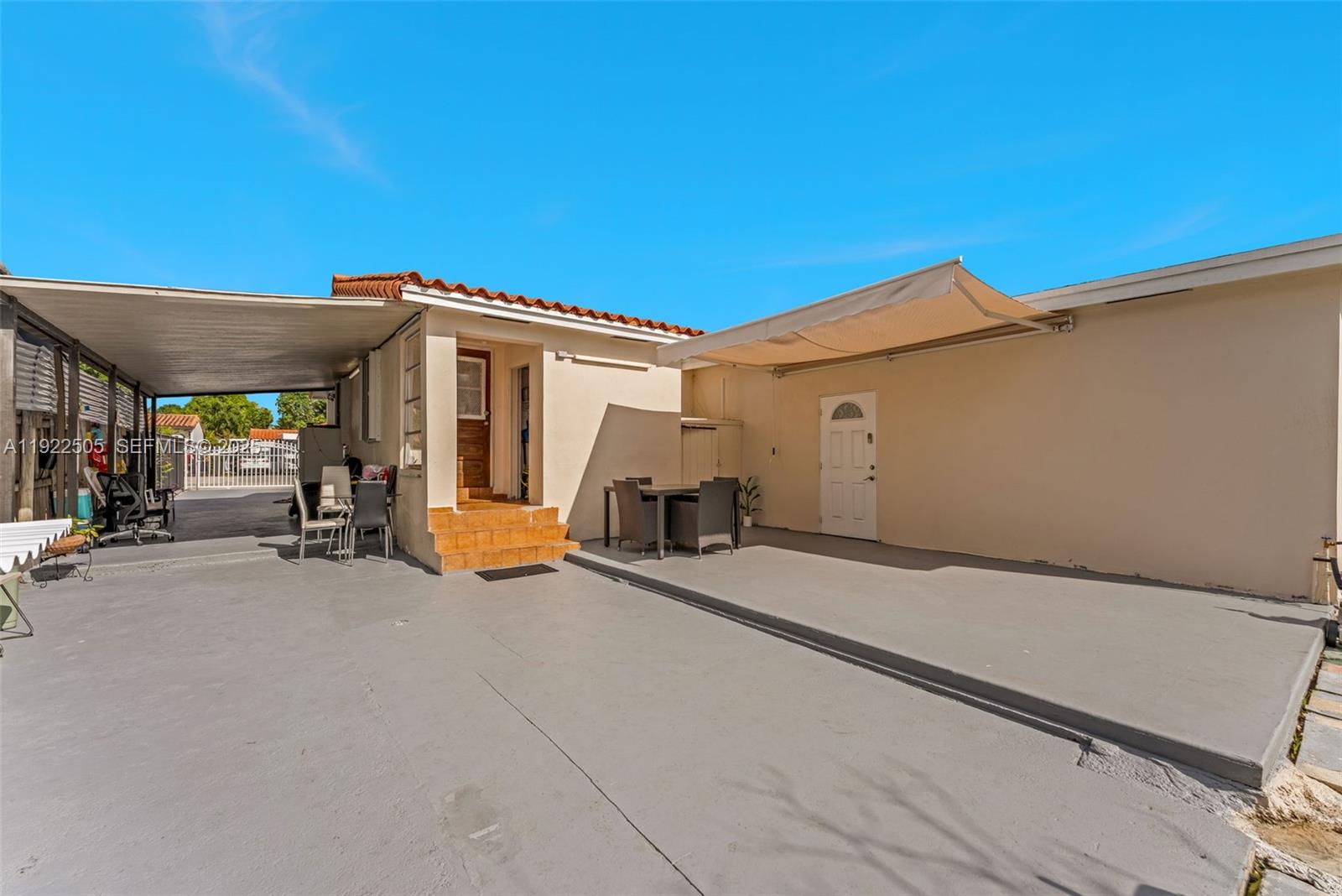 166 E 15th St Hialeah, FL 33010