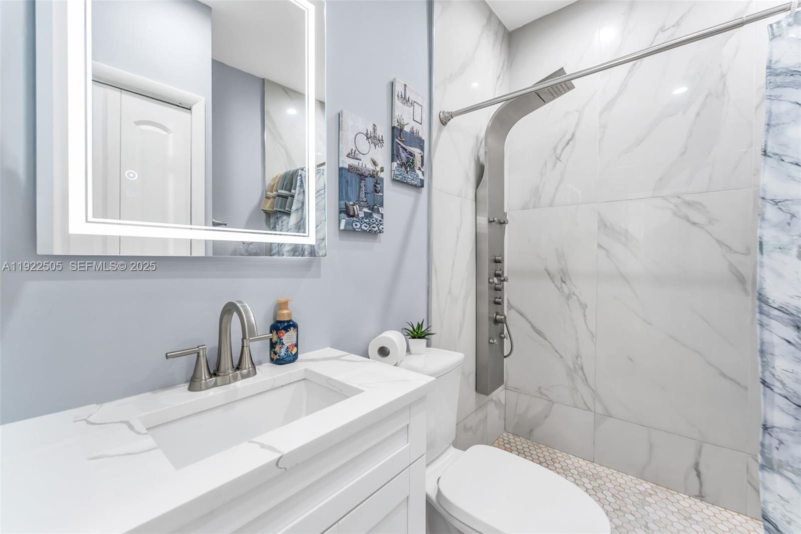 166 E 15th St Hialeah, FL 33010