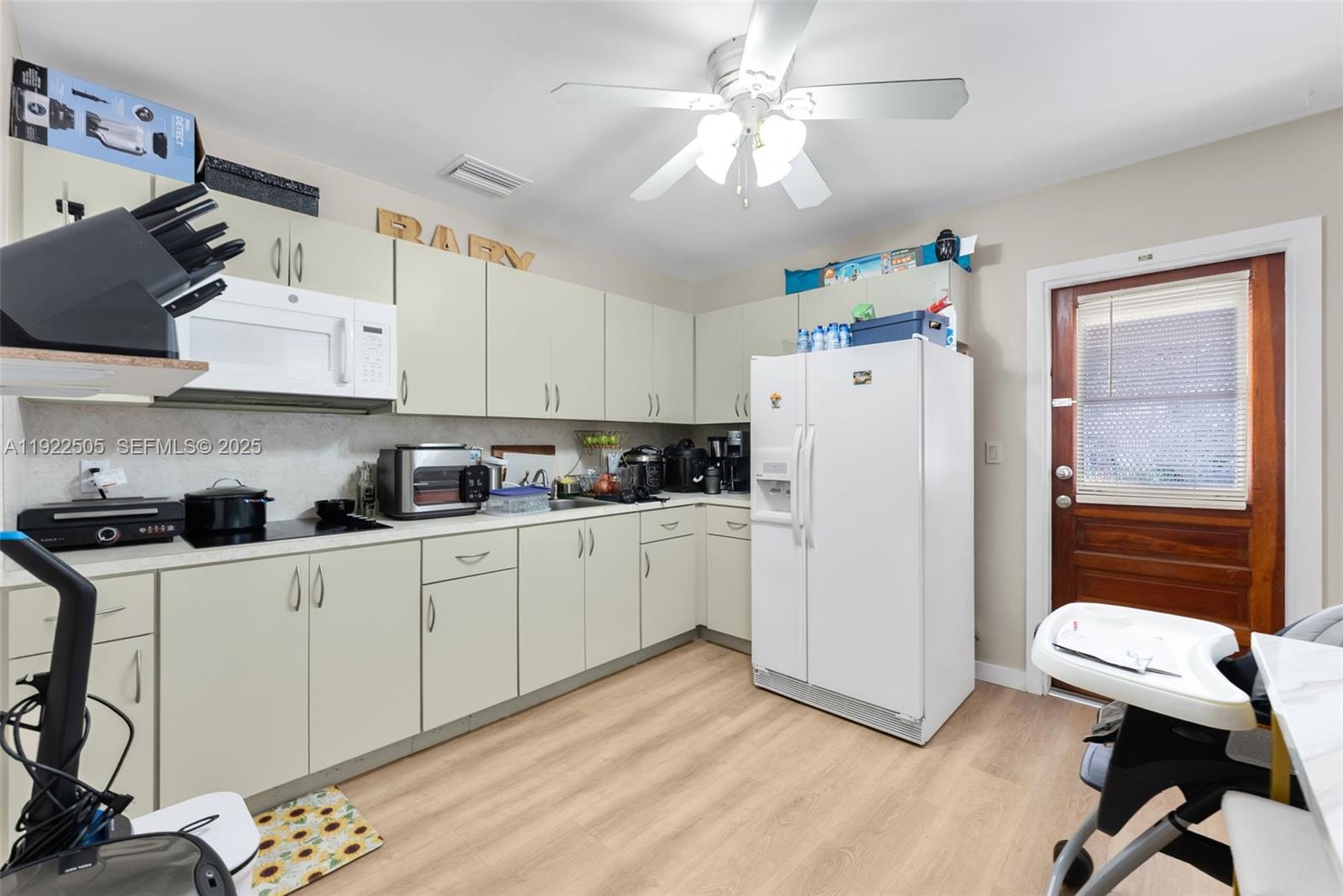 166 E 15th St Hialeah, FL 33010