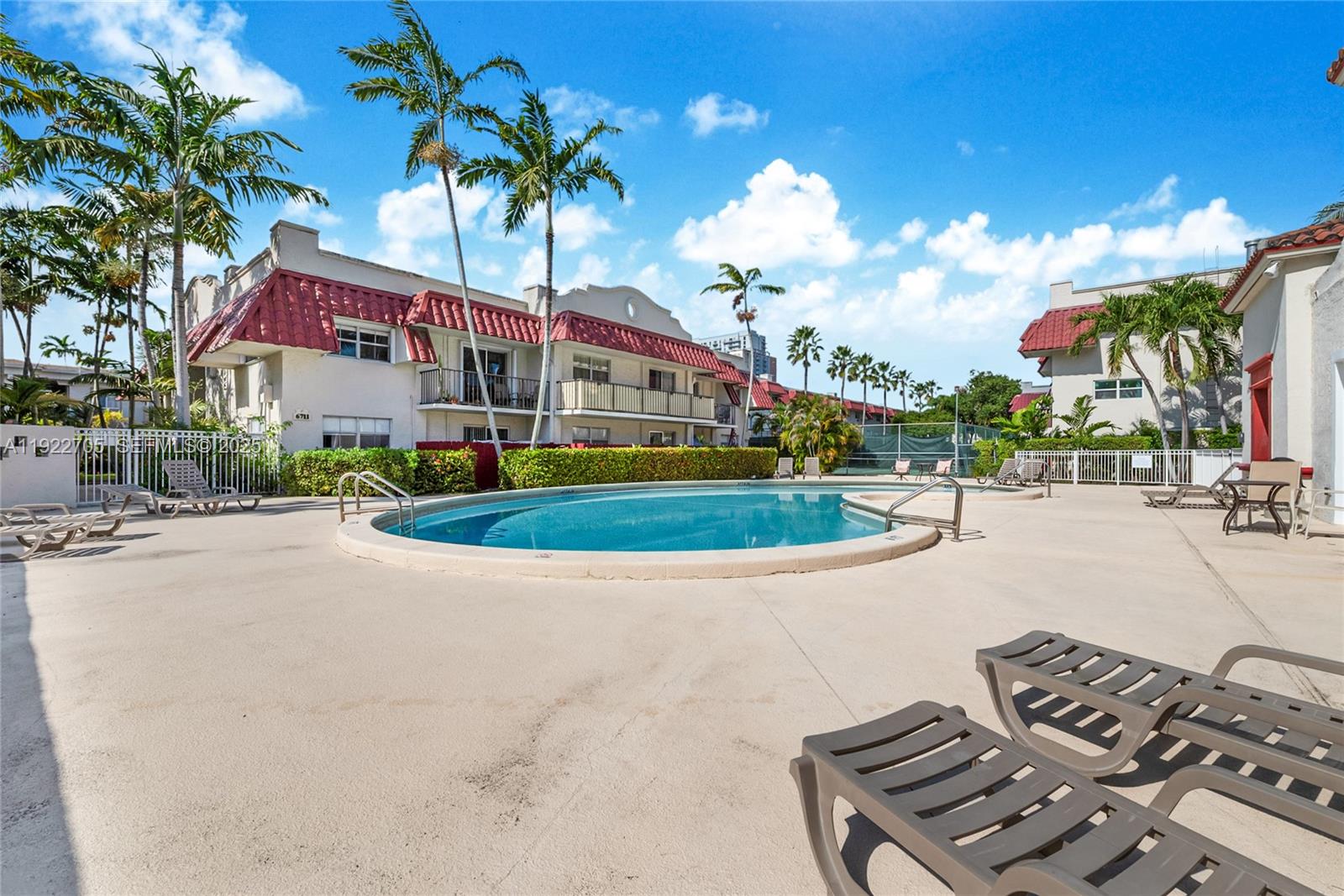 8650 SW 67th Ave #1042 Pinecrest, FL 33156