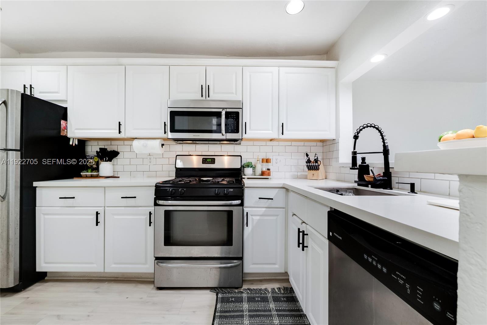 8650 SW 67th Ave #1042 Pinecrest, FL 33156