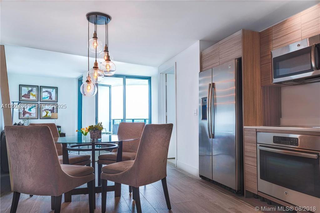 121 NE 34th St #1214