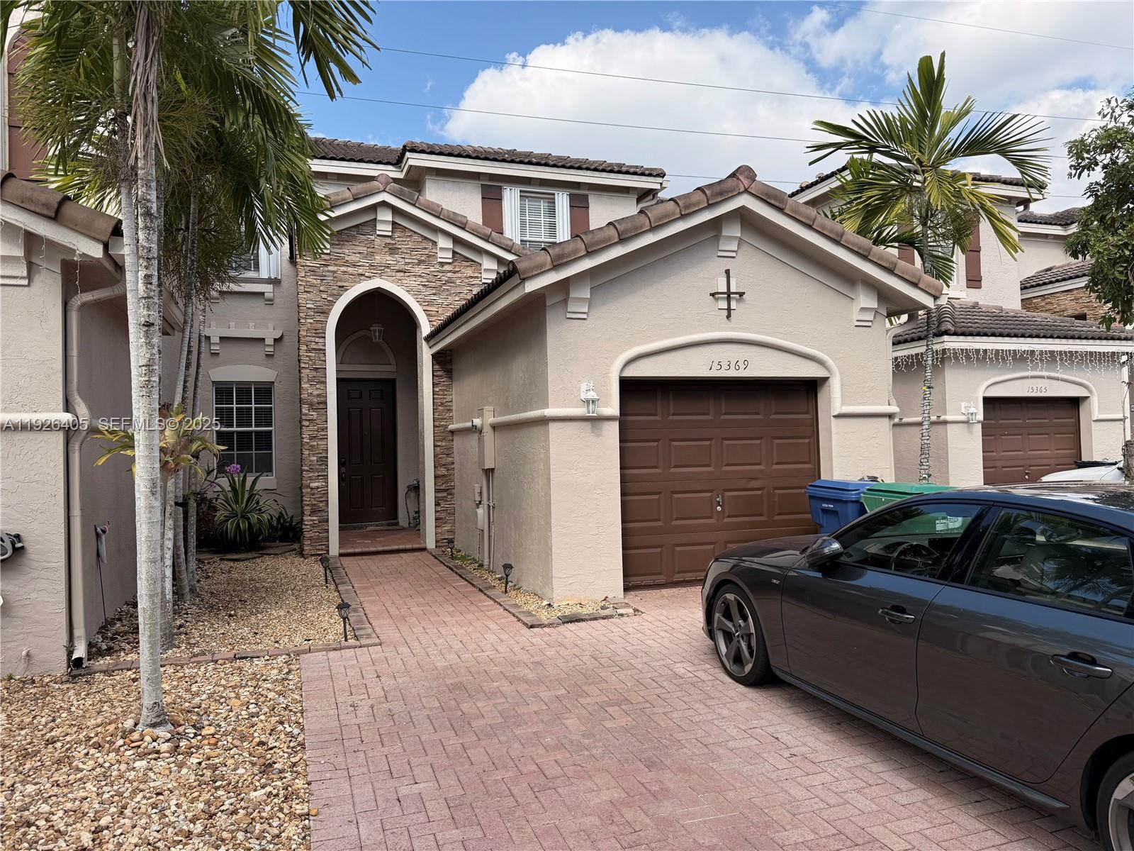 15369 SW 8th Ln Miami, FL 33194