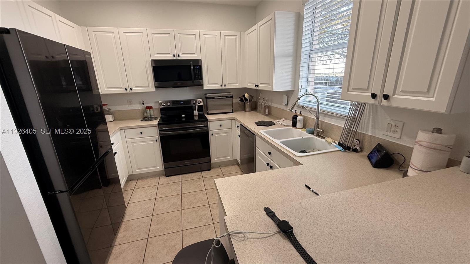 15369 SW 8th Ln Miami, FL 33194