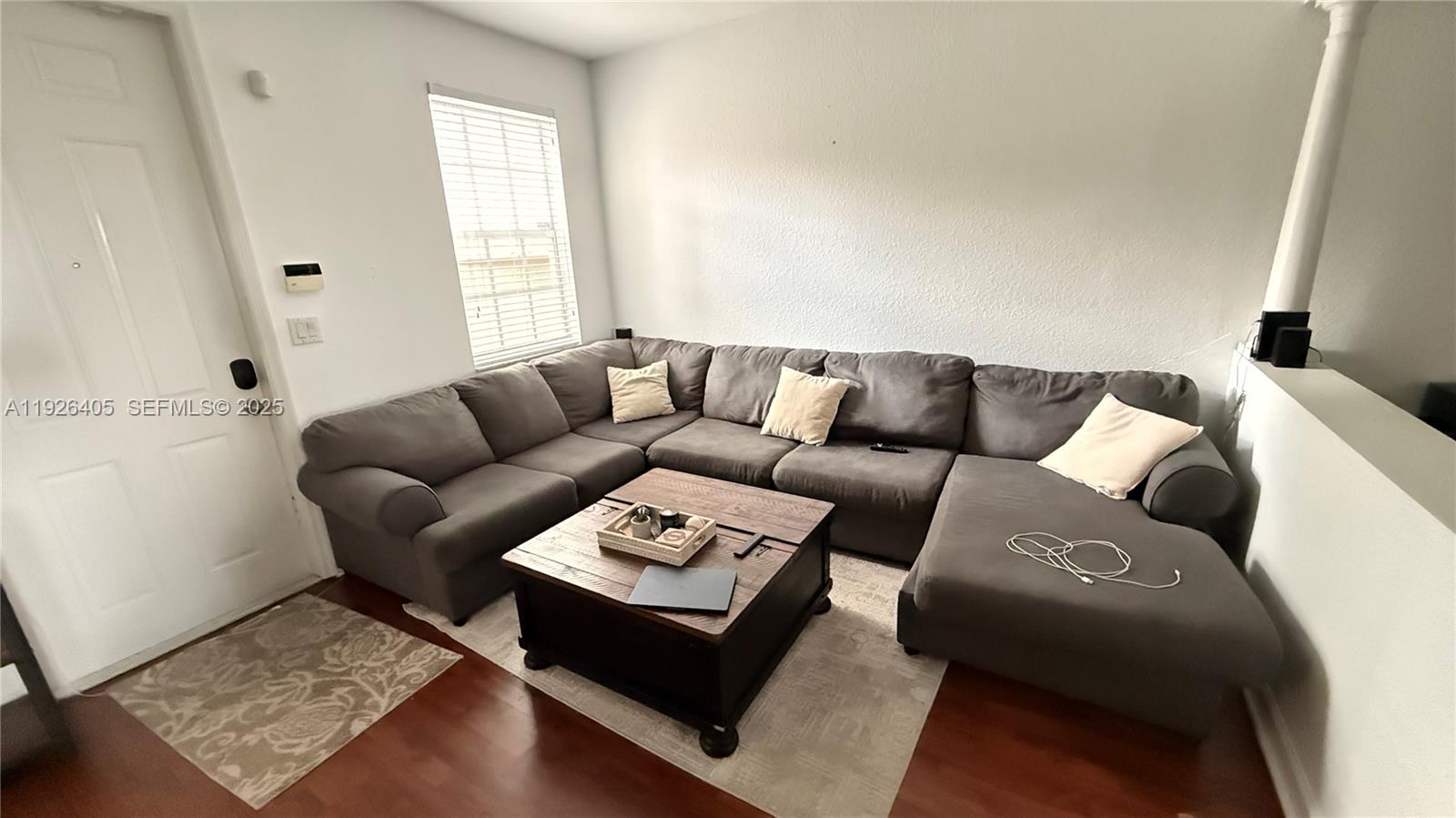 15369 SW 8th Ln Miami, FL 33194