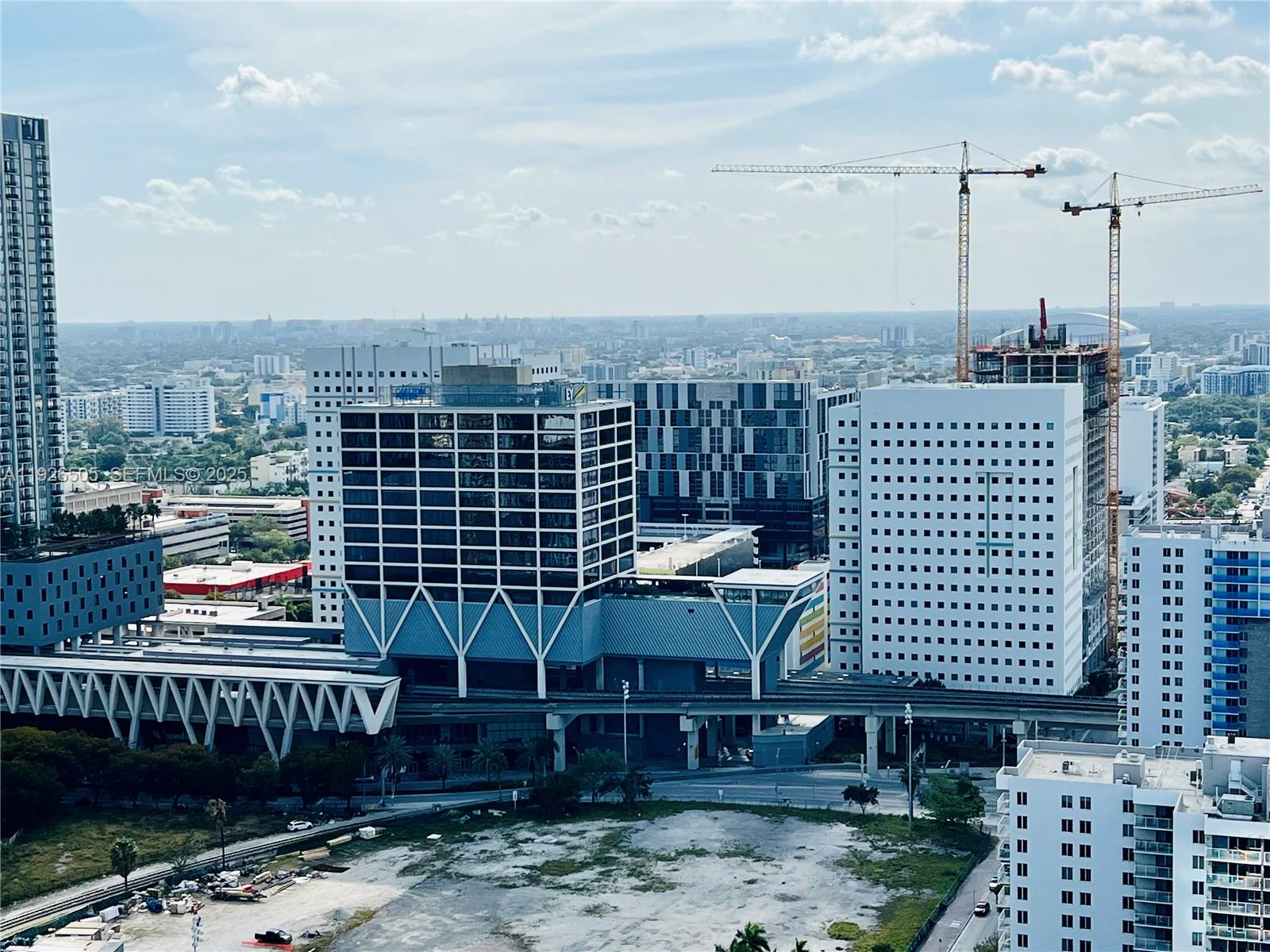 image Paramount Miami Worldcenter25