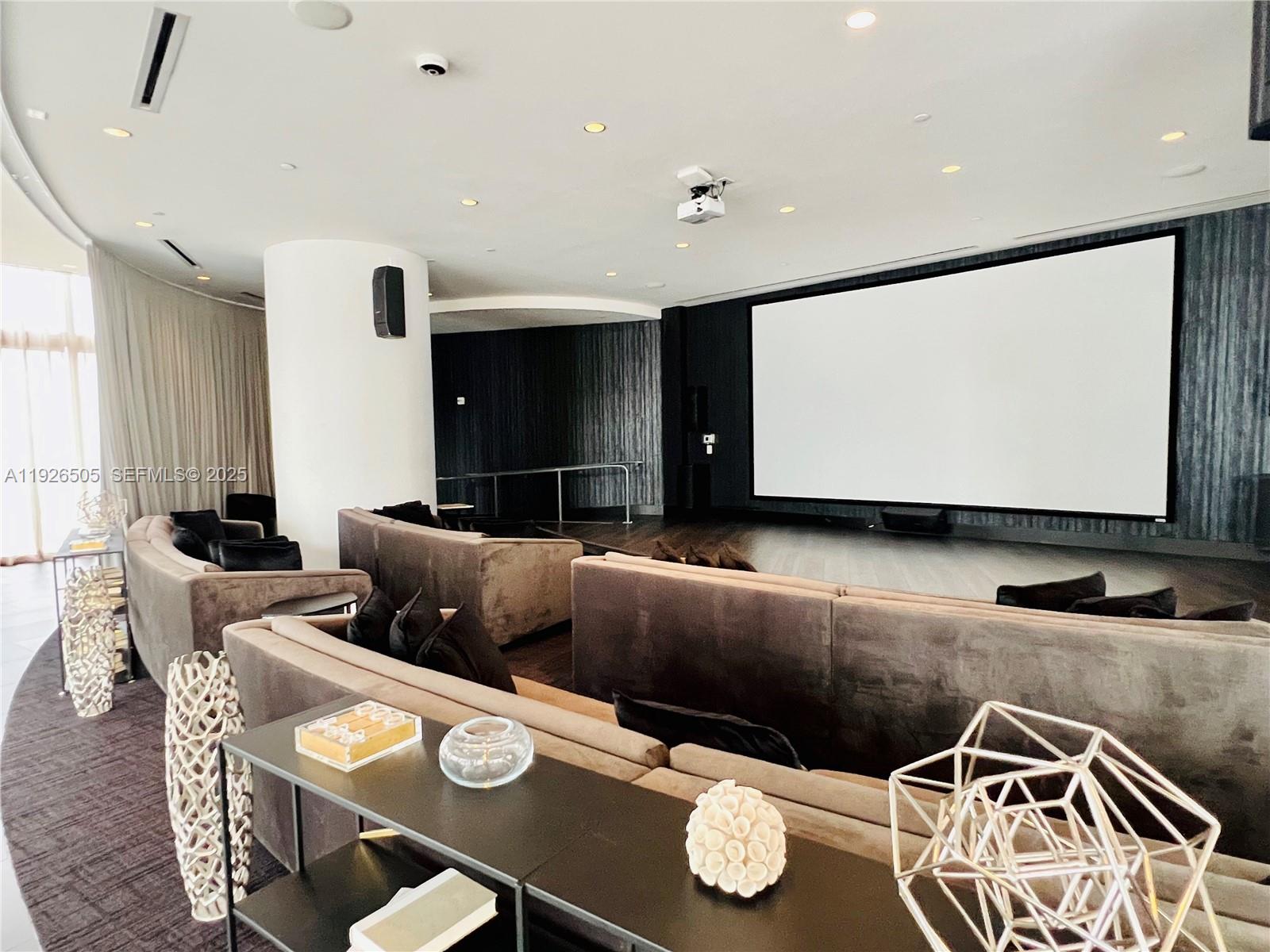 image Paramount Miami Worldcenter36