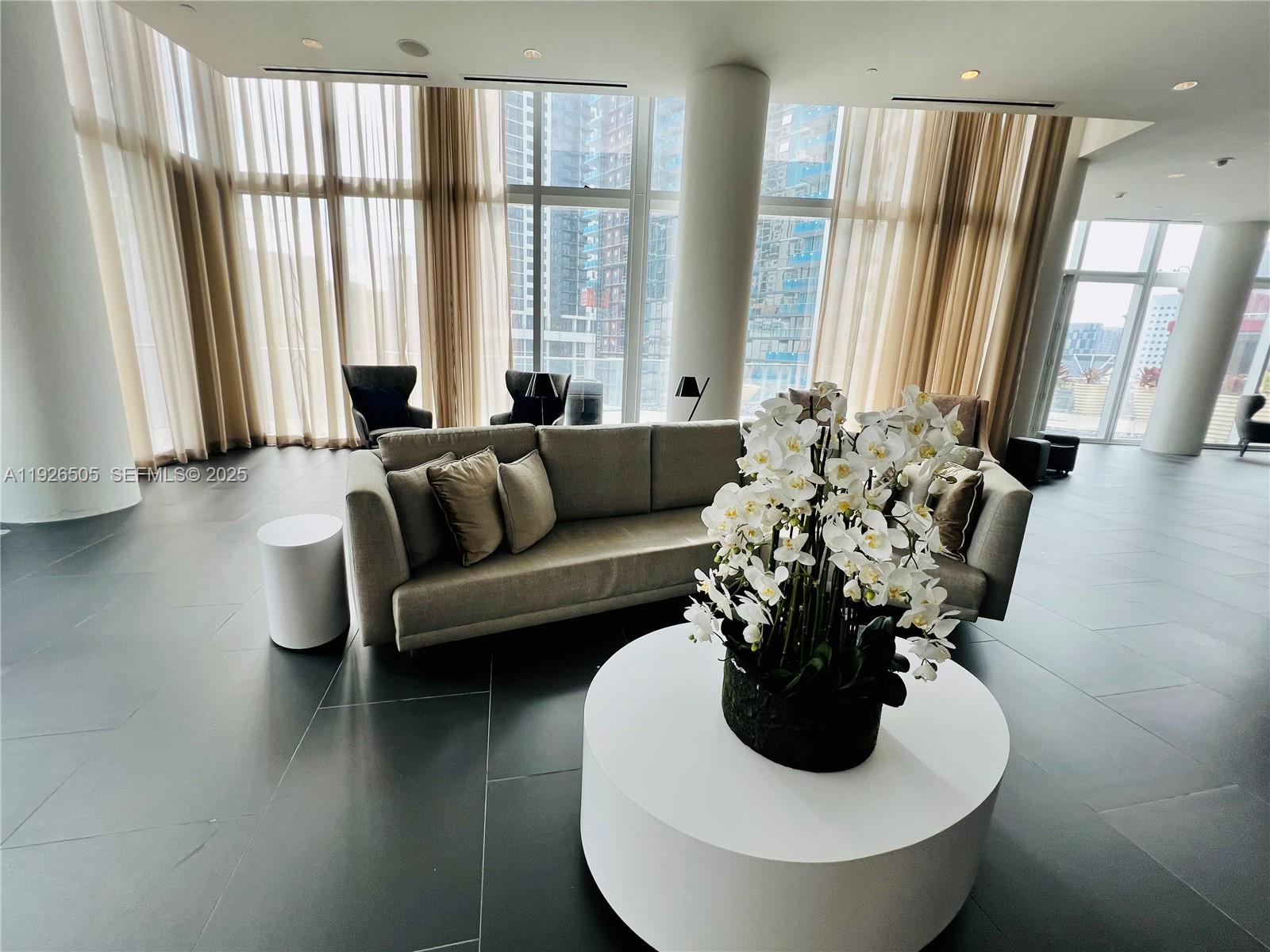 image Paramount Miami Worldcenter37