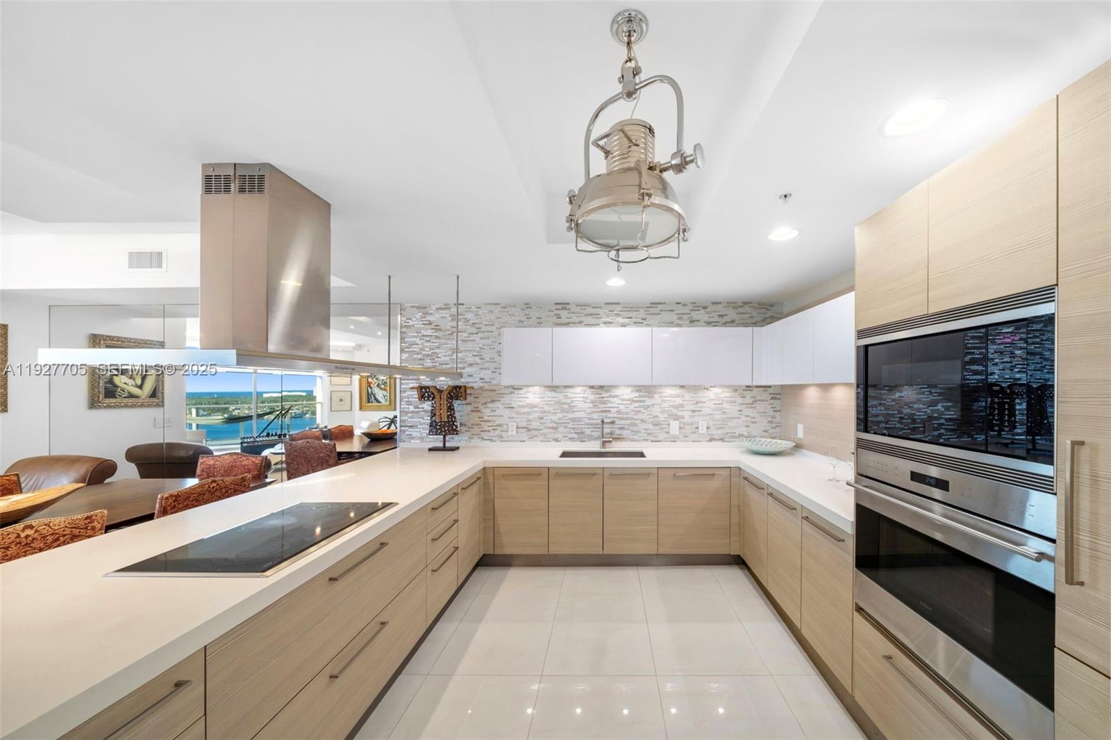 17301 Biscayne Blvd #1803 North Miami Beach, FL 33160