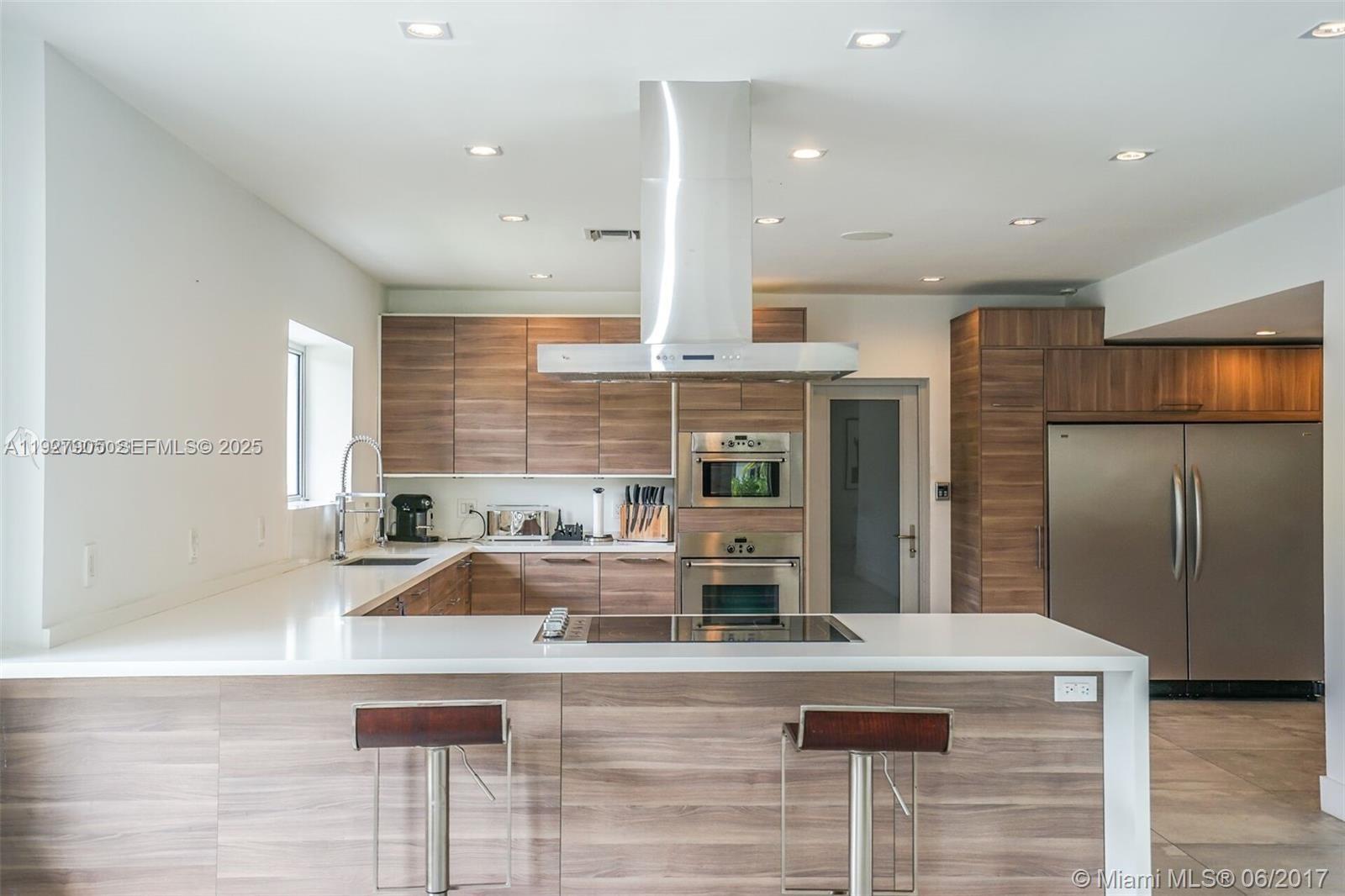 1001 Fairway Dr Miami Beach, FL 33141