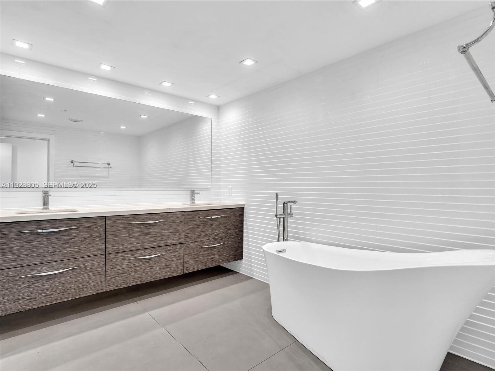 19667 Turnberry Way #27D Aventura, FL 33180