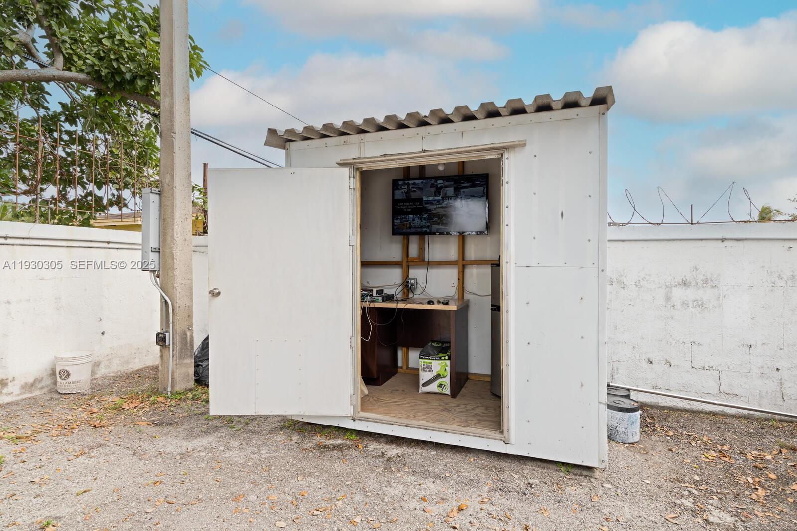 Undisclosed Address Miami, FL 33147