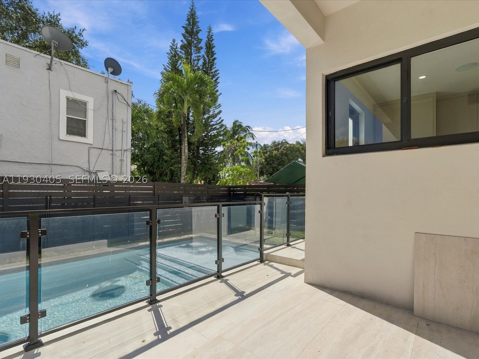 2484 SW 18th St Miami, FL 33145
