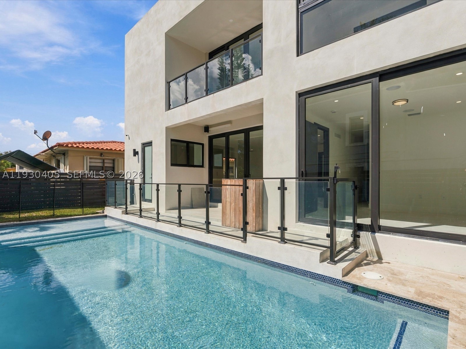 2484 SW 18th St Miami, FL 33145