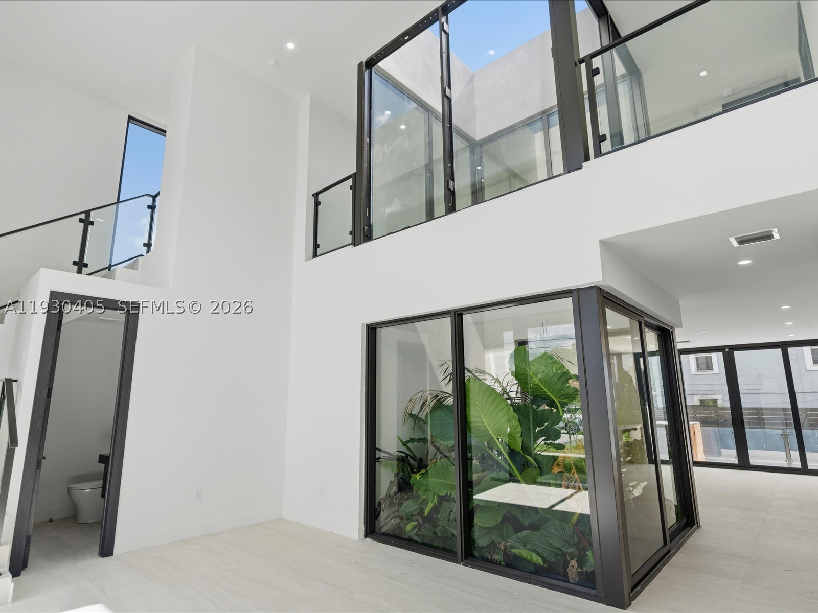 2484 SW 18th St Miami, FL 33145