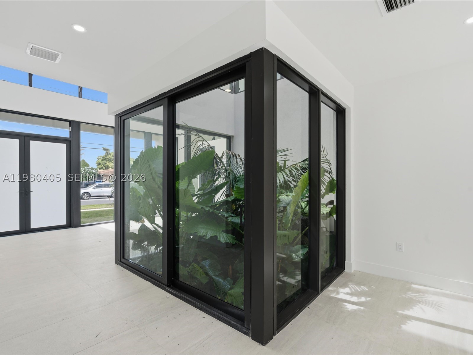 2484 SW 18th St Miami, FL 33145