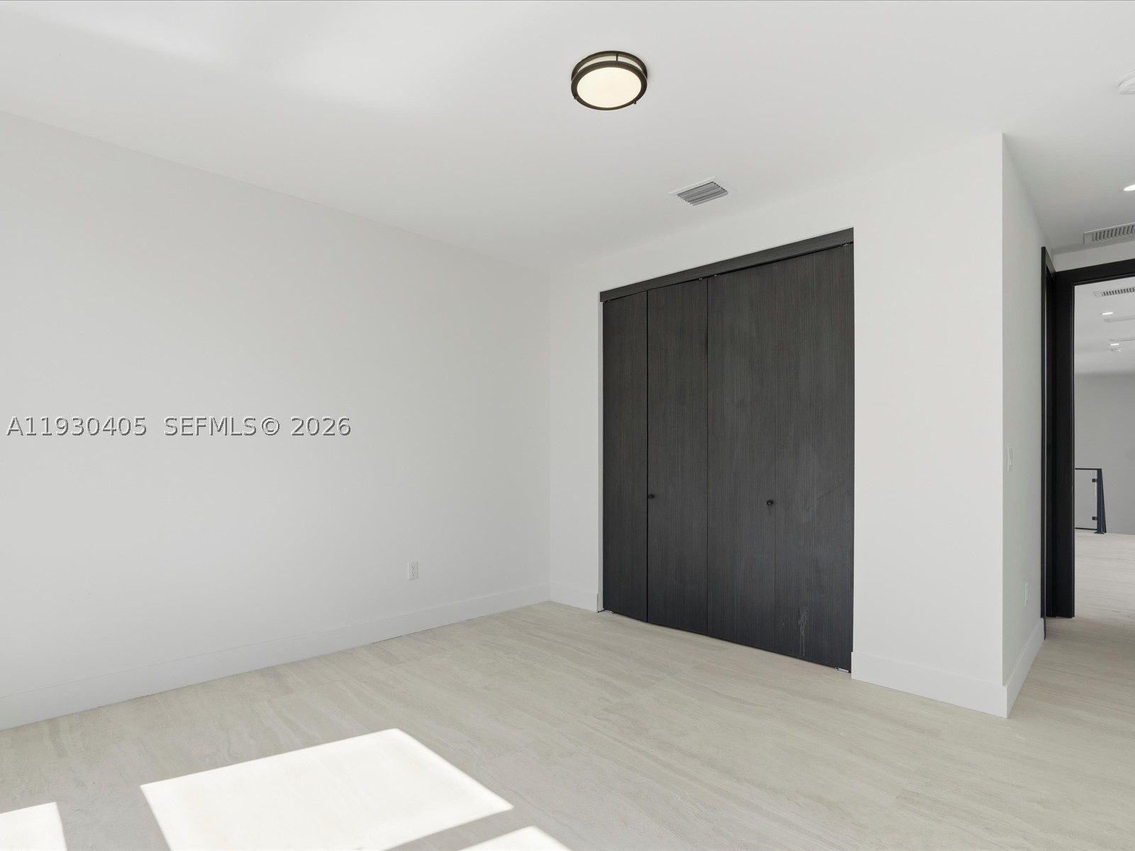 2484 SW 18th St Miami, FL 33145