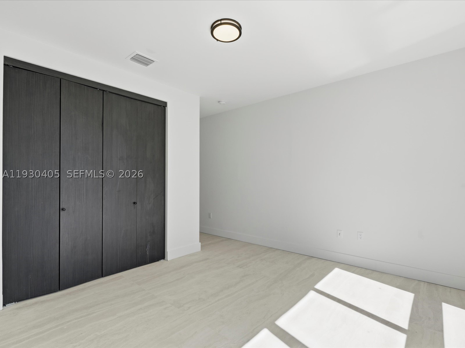 2484 SW 18th St Miami, FL 33145