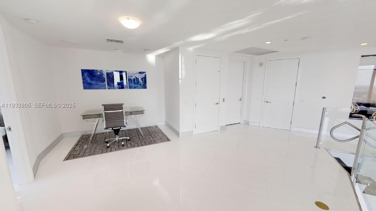 18555 Collins Ave #4604 Miami Beach, FL 33160