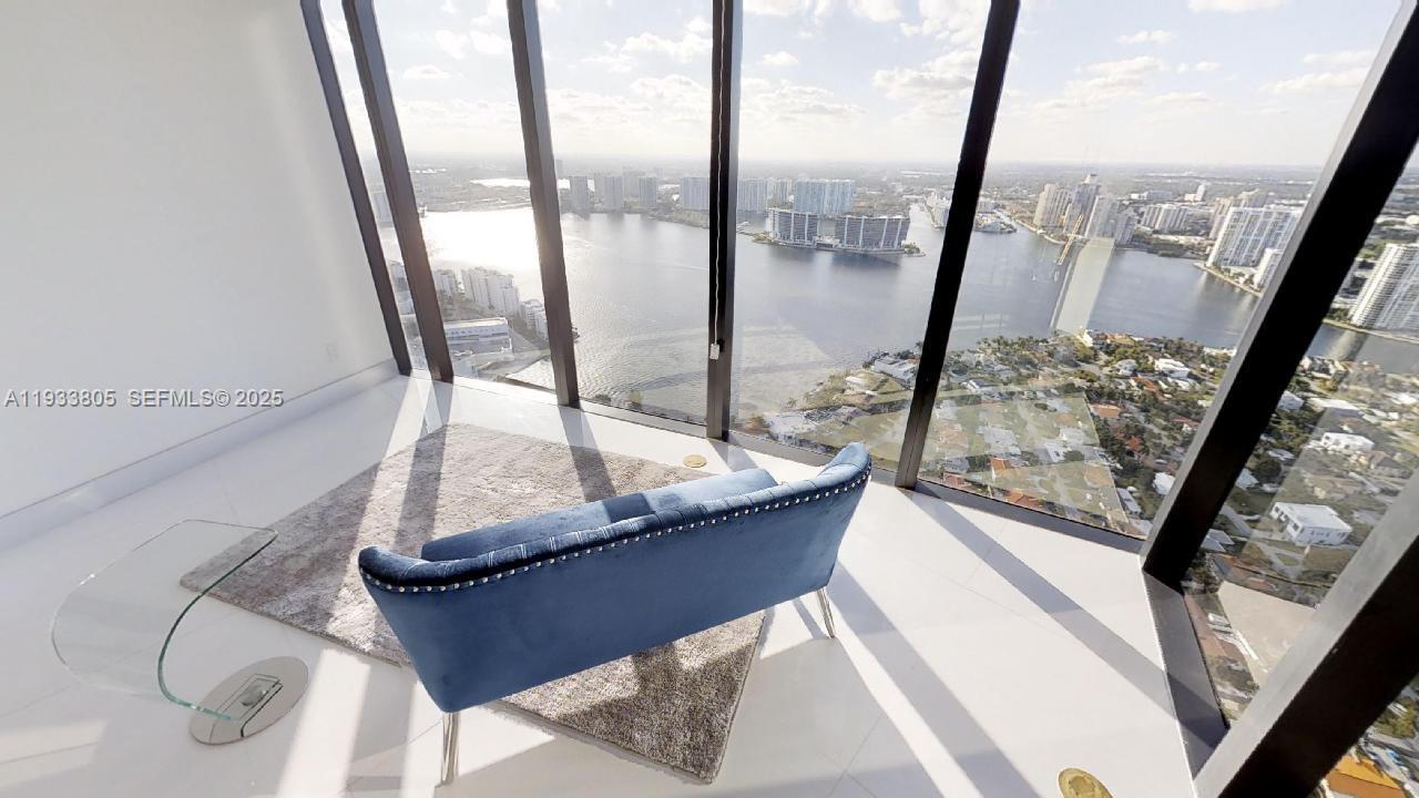 18555 Collins Ave #4604 Miami Beach, FL 33160