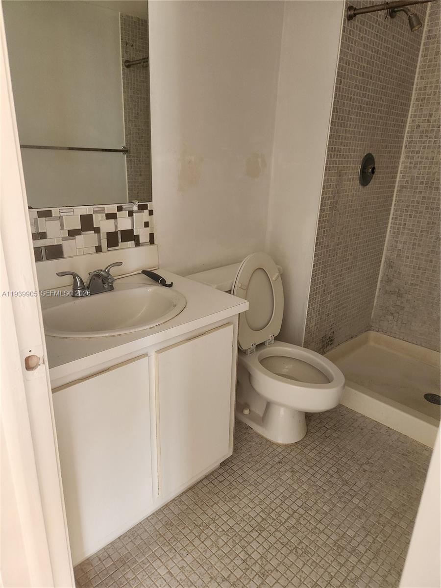 780 NE 69th St #1207 Miami, FL 33138