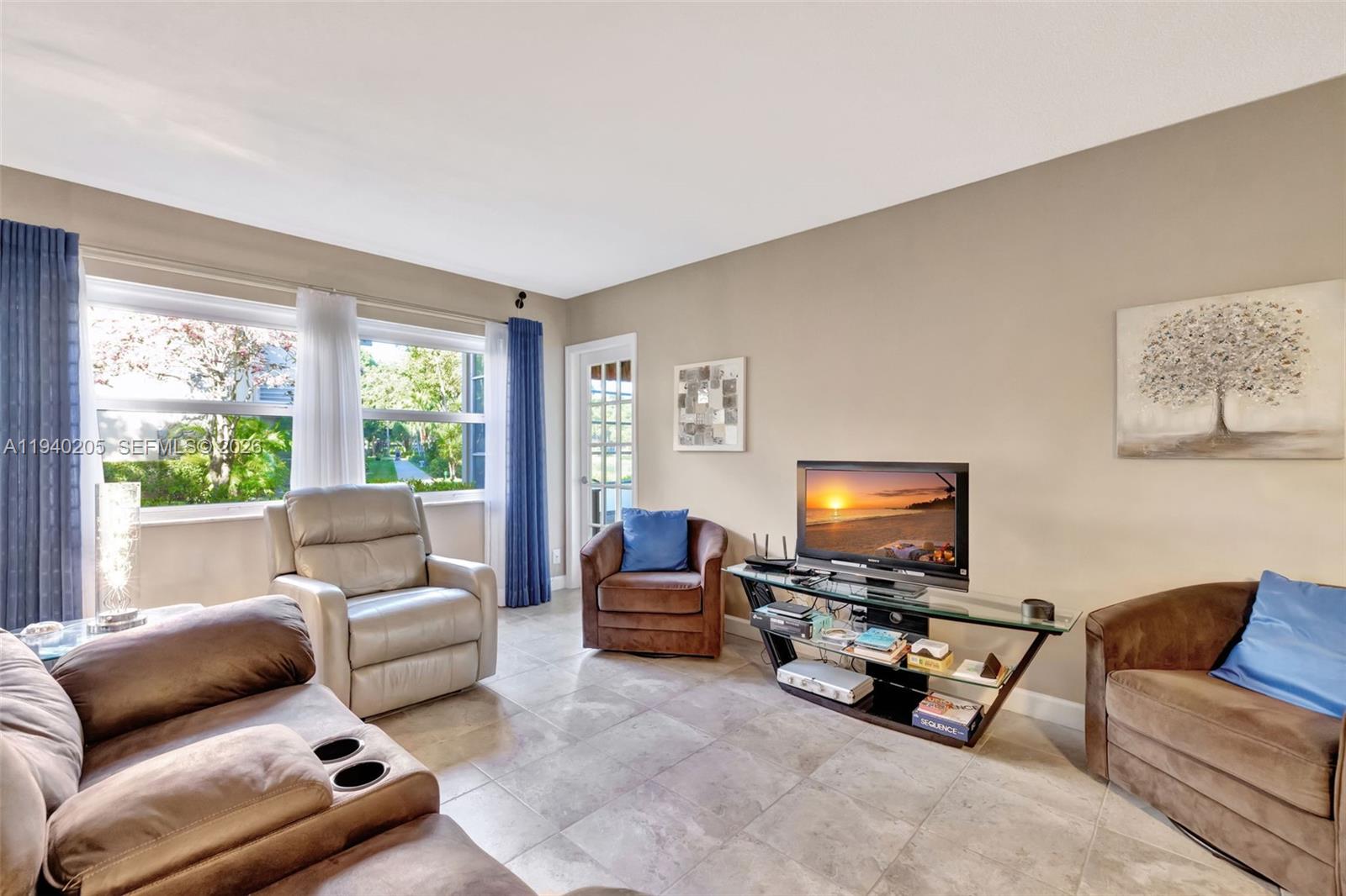 3431 NW 50th Ave #113 Lauderdale Lakes, FL 33319