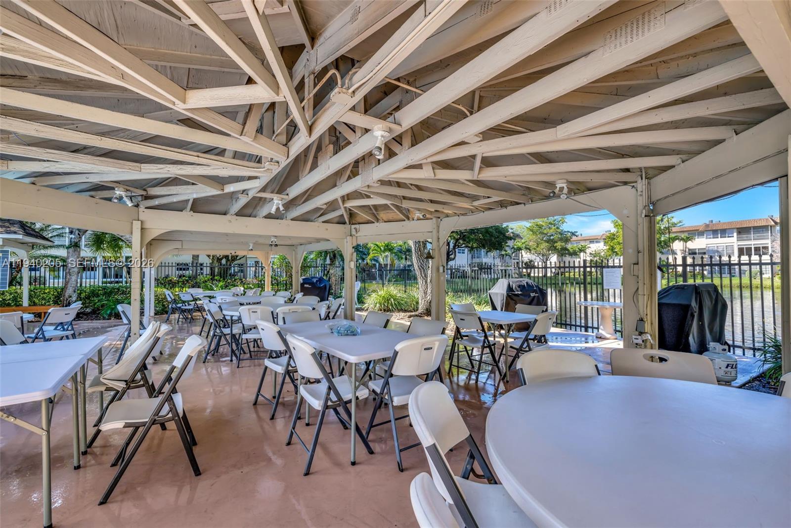 3431 NW 50th Ave #113 Lauderdale Lakes, FL 33319