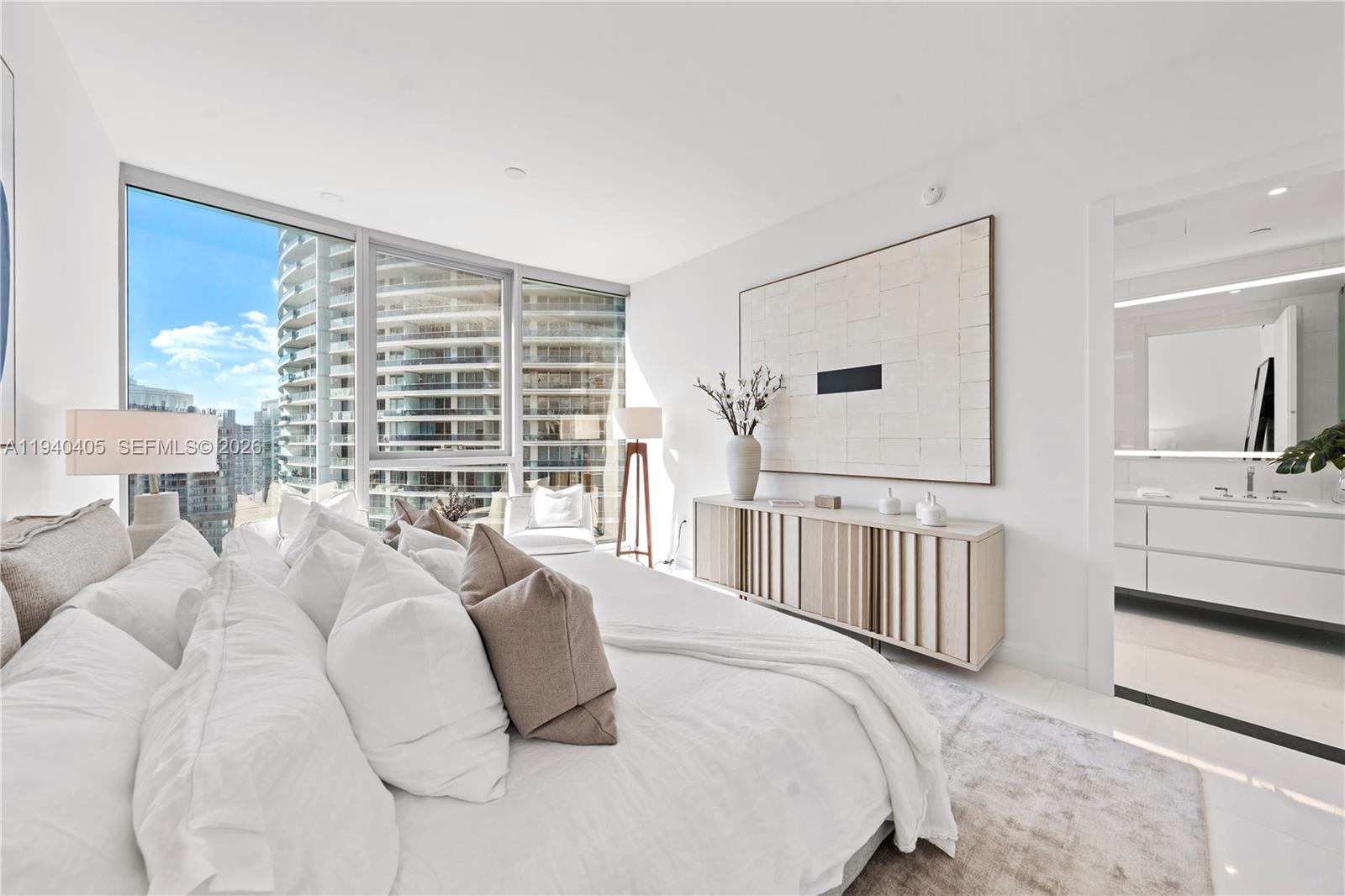 image Aston Martin Residences17